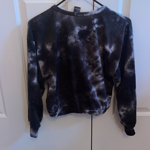 Sweatshirt - Picture 2 of 4